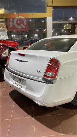 کرایسلەر 300